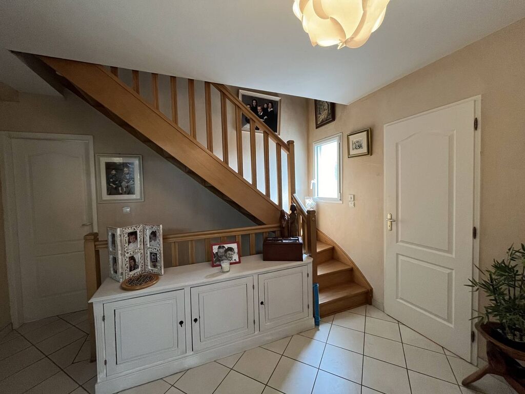 Superbe maison d'Architecte de 2008, à vendre, dans un secteur résidentiel de Barentin