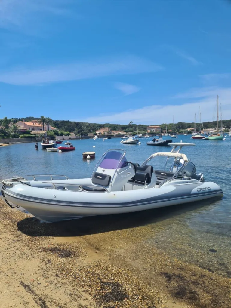 GRAND Golden Line G580 – Semi-rigide premium disponible en neuf à Six-Fours-les-Plages