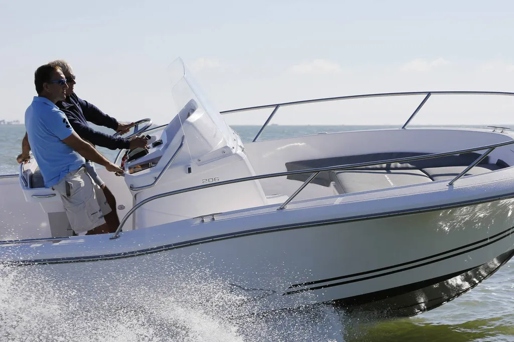 Concessionnaire de bateaux White Shark dans le Var