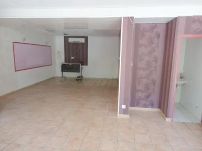 CARNOUX LOCAL COMMERICIAL EN VENTE
