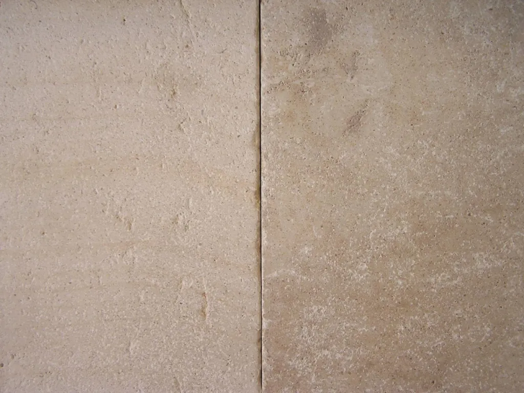 Dallage en pierre naturelle pour sol intérieur, terrasse et plage de piscine en extérieur. Quelle pierre choisir au 36 rue de Bourgogne à Paris ?