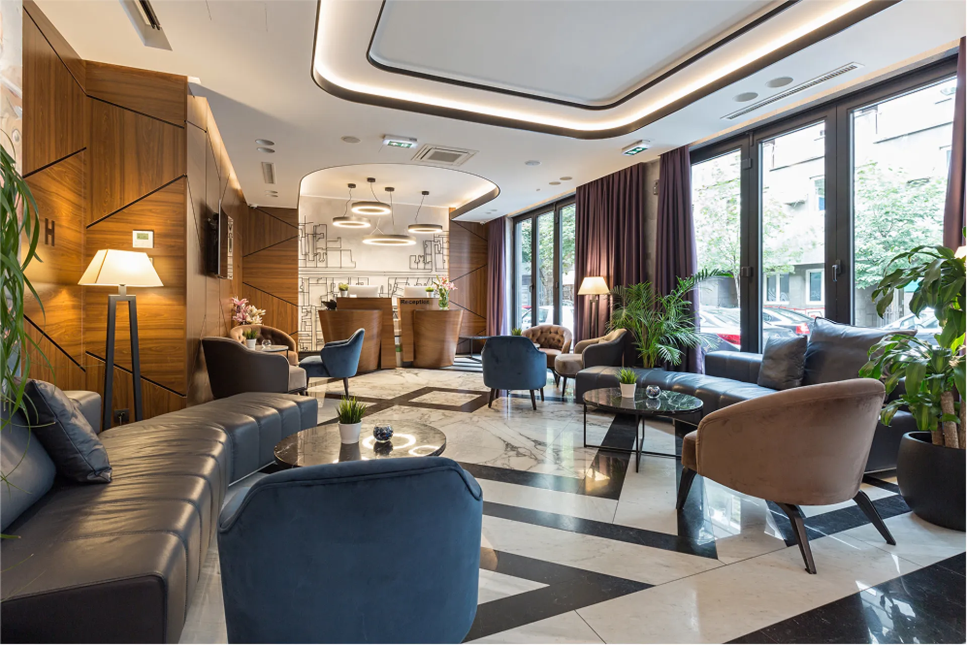 Charte graphique sur TV mode hôtel avec liaison PMS Apaleo