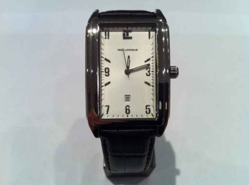 montre ted lapidus. prix 89.90 €. ref : 5106002