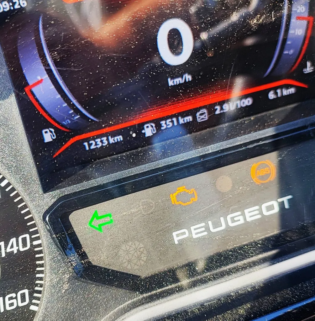 PEUGEOT PULSION GT du 03/2024 avec 1300 km.