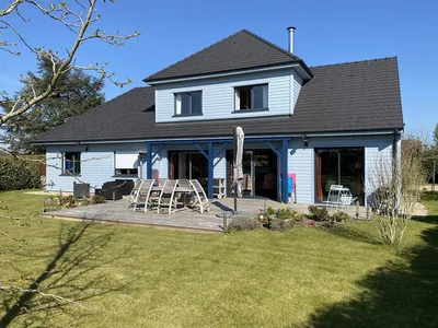 Vends maison contemporaine proche de Rouen et tous commerces.