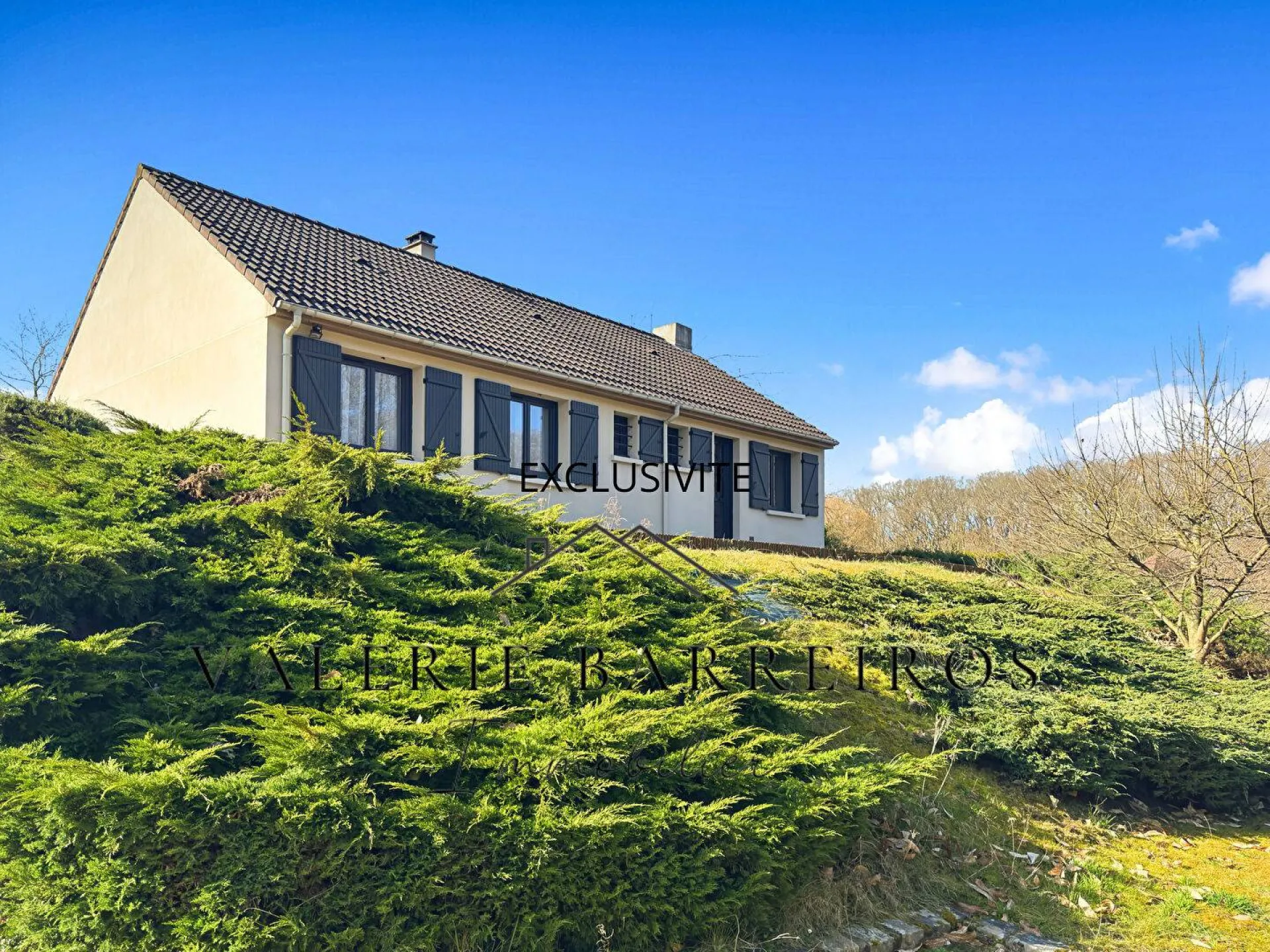 A acheter charmante maison de 90 m² édifiée sur un terrain de 1333 m² sur la commune de SOTTEVILLE SOUS LE VAL