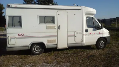 VEND CAMPING CAR PROFILE CHALLENGER 102