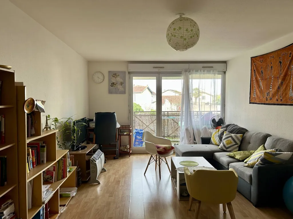 Acheter un Appartement de type 3/3 pièces situé à Bordeaux quartier Tauzin/ Saint Augustin (PELLEGRIN) 71m2, 2 chambres, balcon et place de stationnement