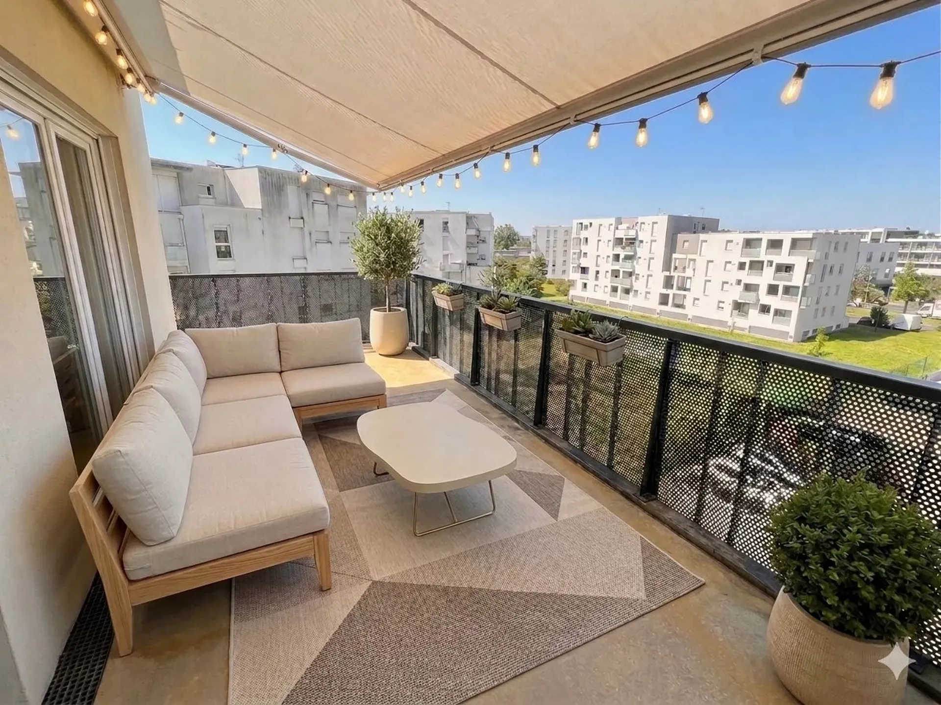 BRUGES LE TASTA - T3 avec Terrasse + 2 parkings - Ascenseur - 2 chambres