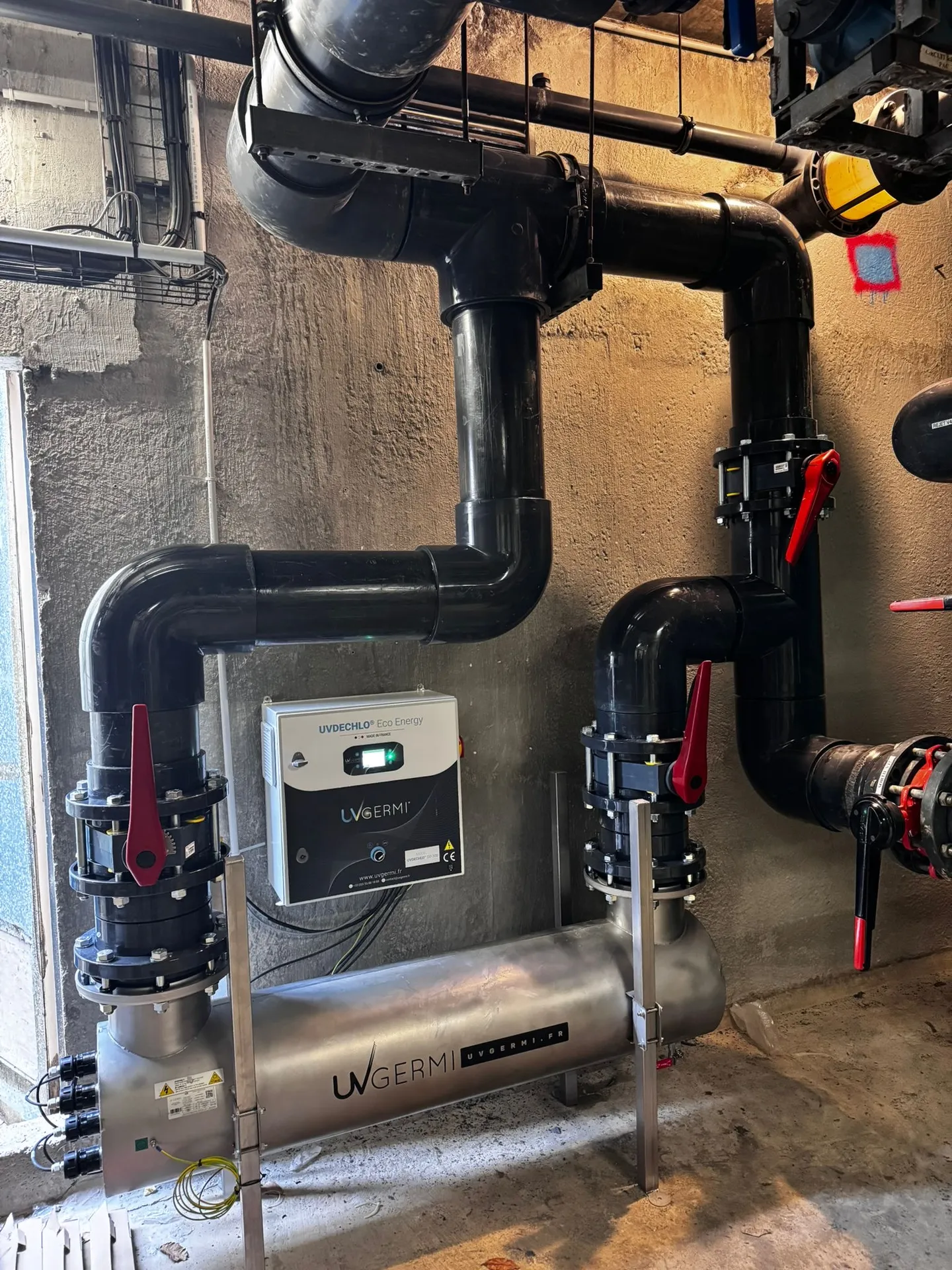 Mise en place d’un déchloraminateur UV GERMI pour l’élimination des chloramines en milieu aquatique