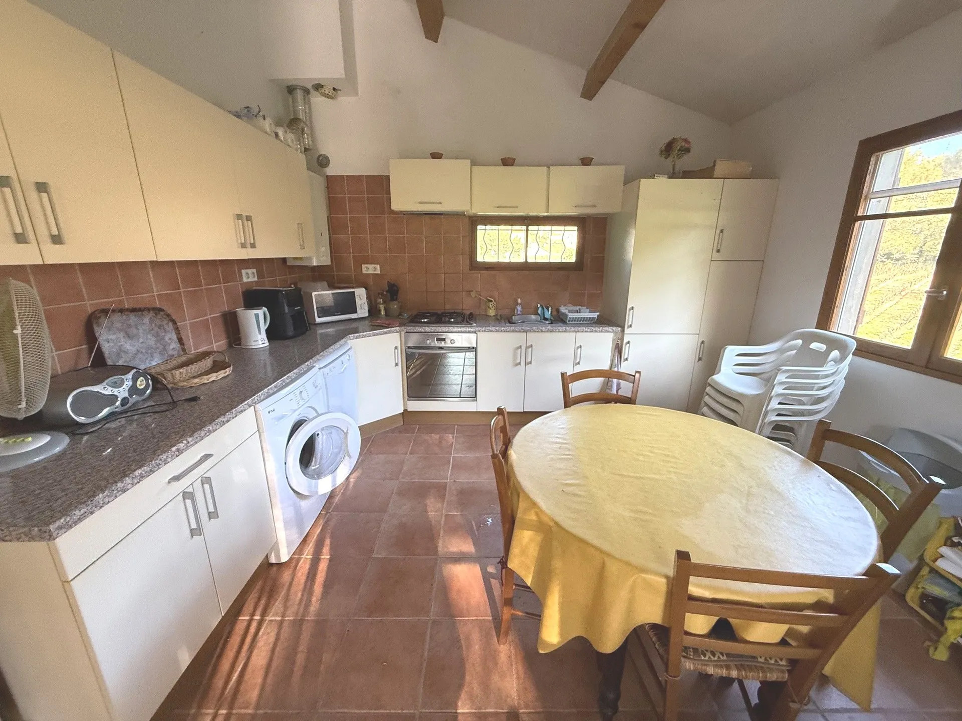 A vendre maison de type 3/4 à rénover à Roquefort la Bédoule