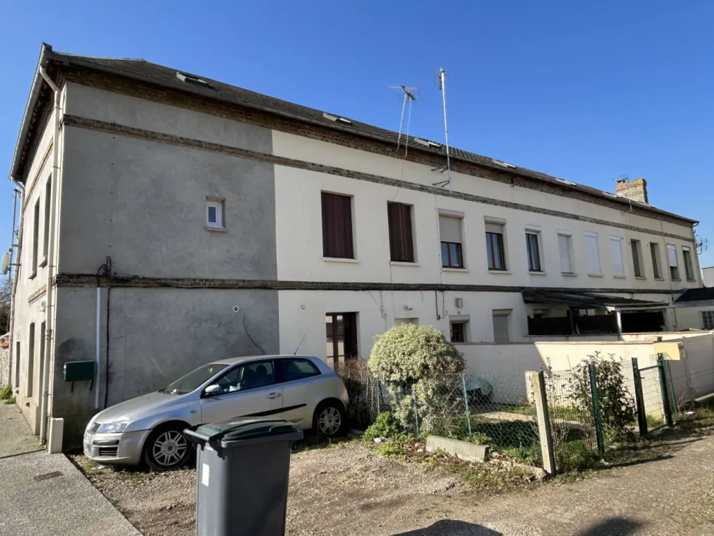 STATIONNEMENT OU JARDIN