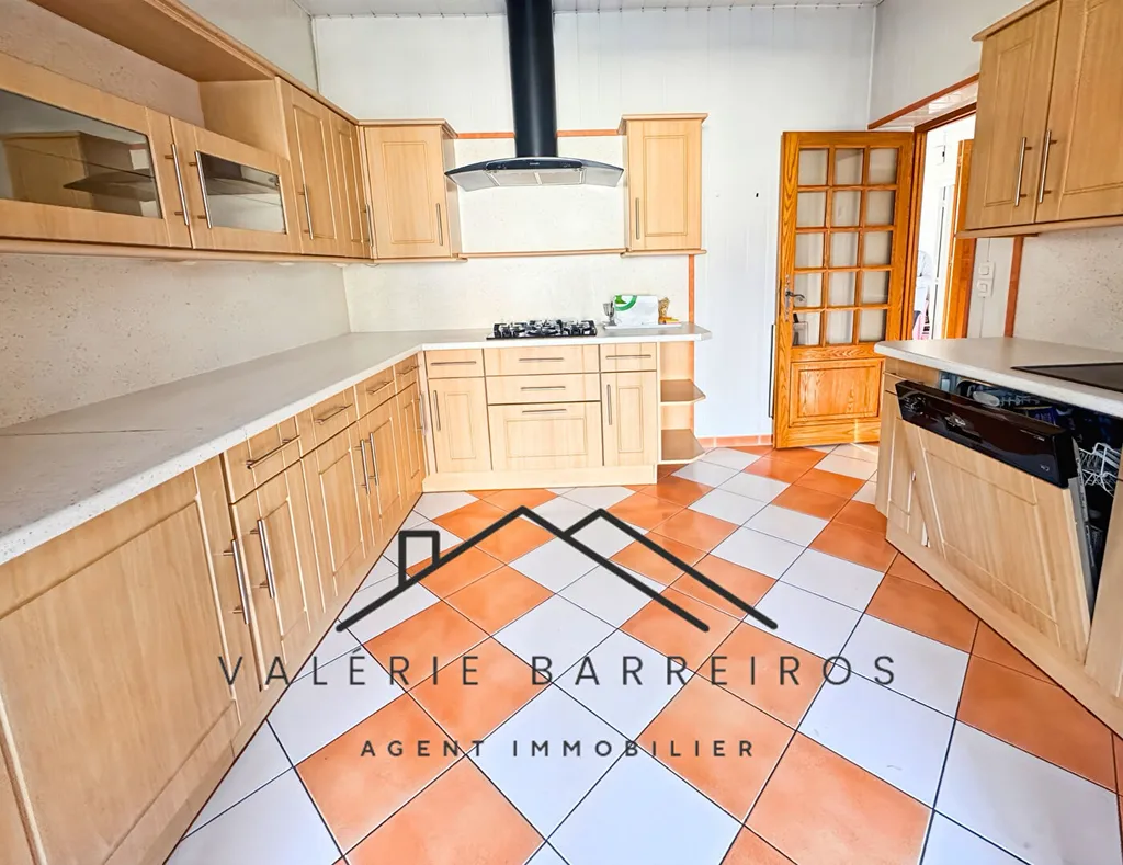 À vendre, joli pavillon de 88m² sur un terrain de 387 m² situé à Saint-Aubin-les-Elbeuf 76410