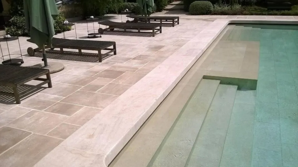 Dallage pierre pour sol intérieur et sol extérieur à Lyon