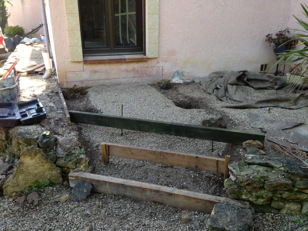 Réalisation d'un escalier extérieur d'une maison individuelle à Grans Bouches du Rhône