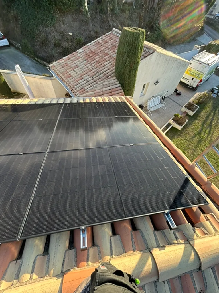 PESS basée à La Ciotat depuis 2004 est votre meilleur installateur photovoltaïque pour tous vos projets solaires