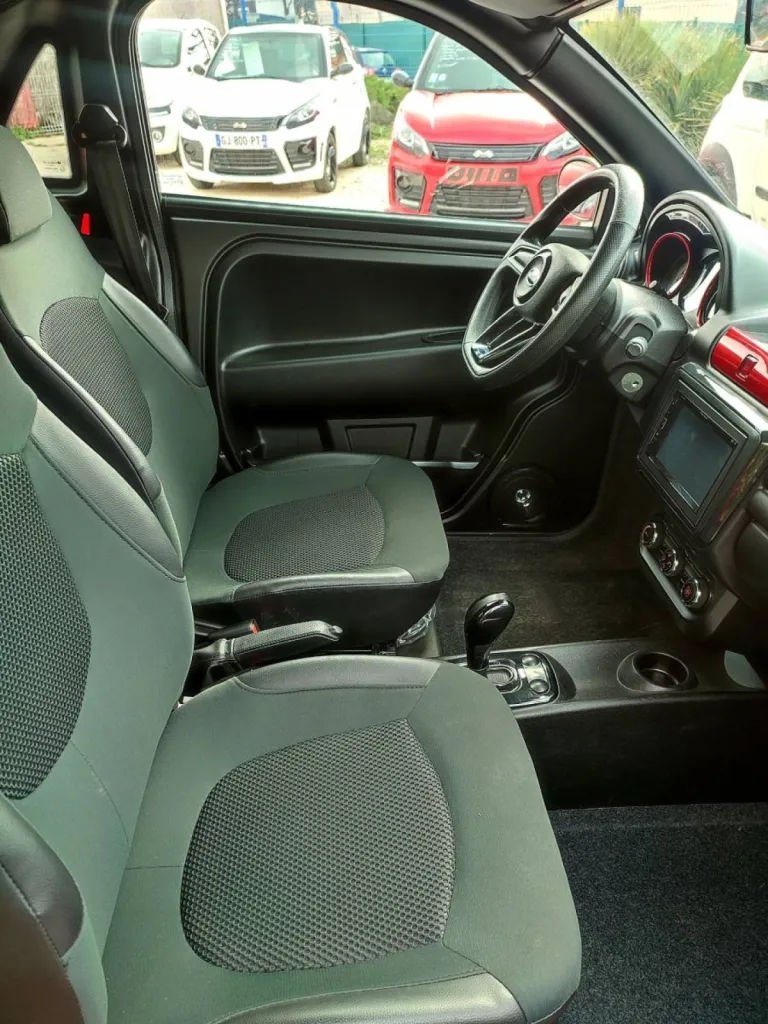 Vente voiture sans permis d'occasion MICROCAR Dué 6 Must avec moteur DCI très peu de kilomètres