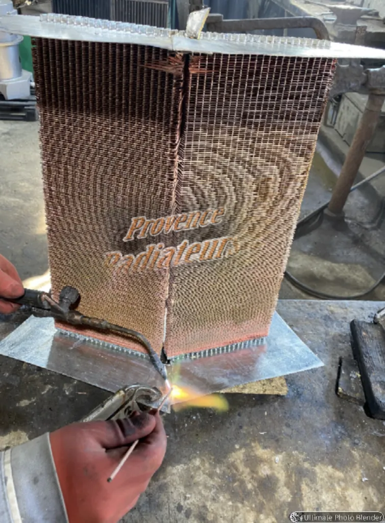 Fabriquer au modèle un radiateur de refroidissement dans le 13.