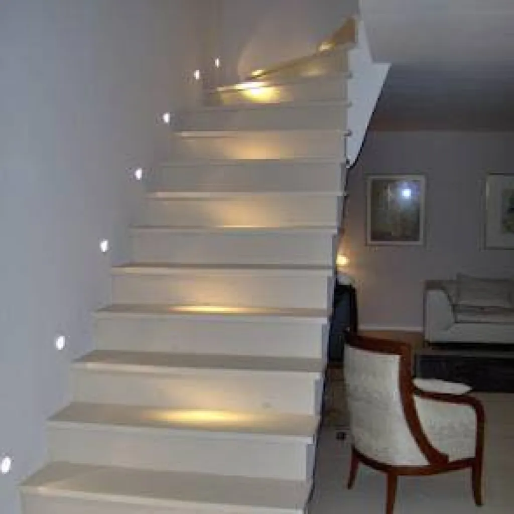 Margelle et dallage en extérieur et plage de piscine pierre de Dordogne et toutes pierres naturelles, proche Montpellier et Avignon