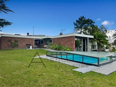 A vendre maison d'architecte de 198 m² habitables édifié sur un terrain de 6100 m² située à FRENEUSE 76410