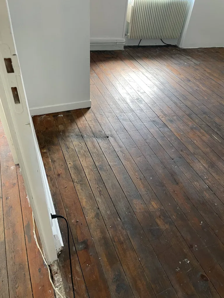 Avant rénovation de parquet à Belleville en Beaujolais près de Lyon (69)