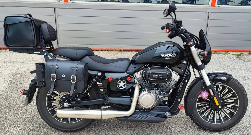 BENDA ROCK 300 DU 05/2024 AVEC 12550 KM.