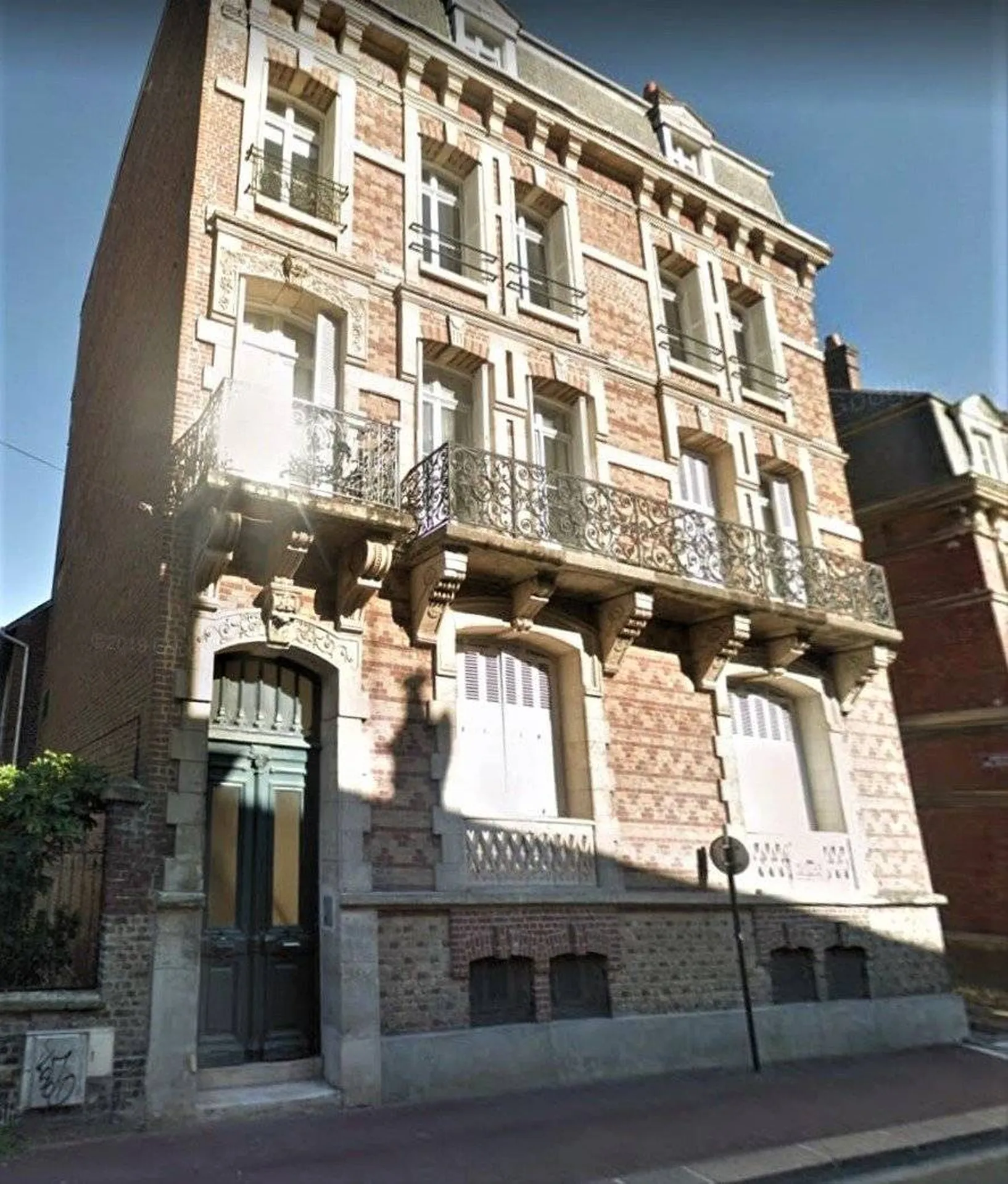 A vendre appartement Haussmannien d'environ 103 m², 4 chambres, à deux pas de la mer et du centre-ville de Dieppe 76200.