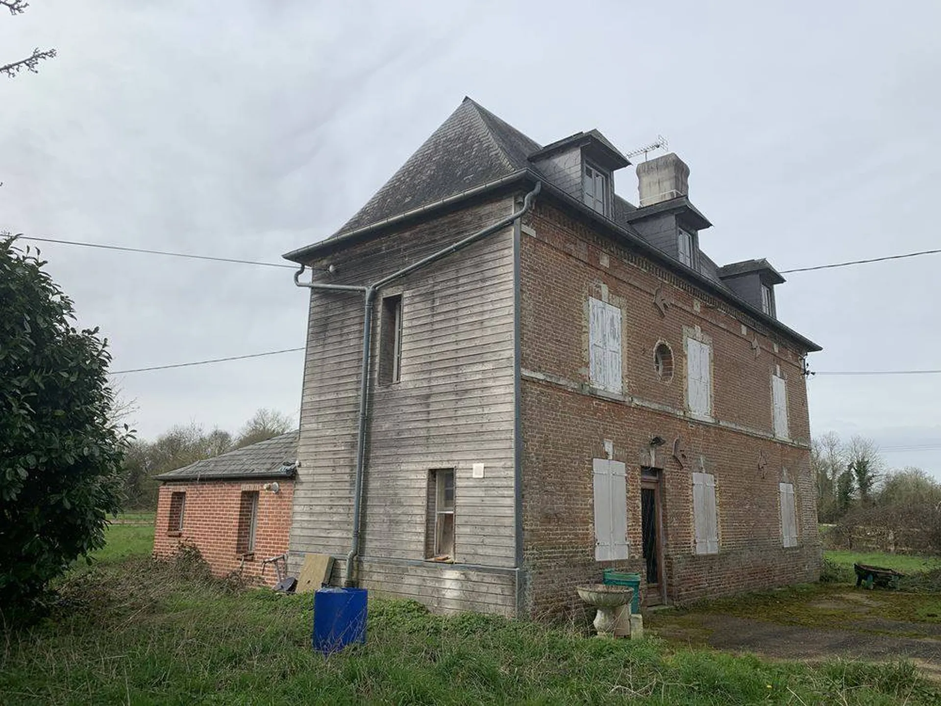 Vente d'une Propriété Équestre avec ses dépendances, édifiées sur 18Ha 30a de terres, à quelques minutes du centre-ville de Moyaux 14590