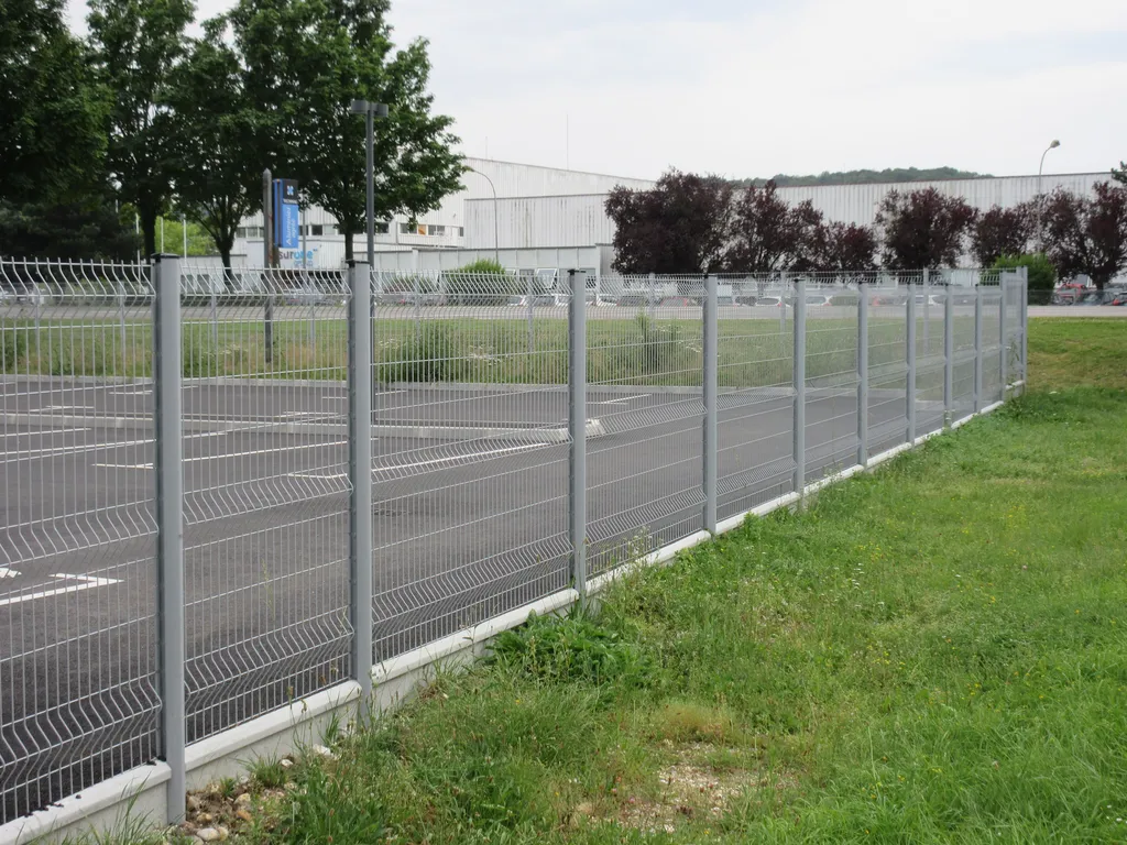 Installation de Clôture Treillis Soudé Rigide, Modèles Standard et Sécurisé pour Sites Professionnels au Havre en Seine-Maritime 76