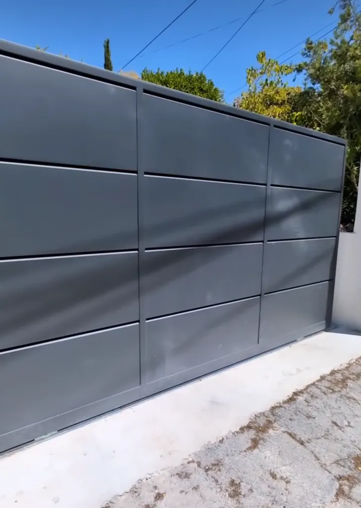 Portail moderne en acier Aix en provence