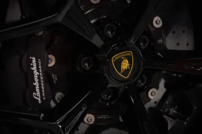 Protégez votre Lamborghini Revuelto avec le Film de Protection XPEL – Gloss Obsession à Saint-Avé