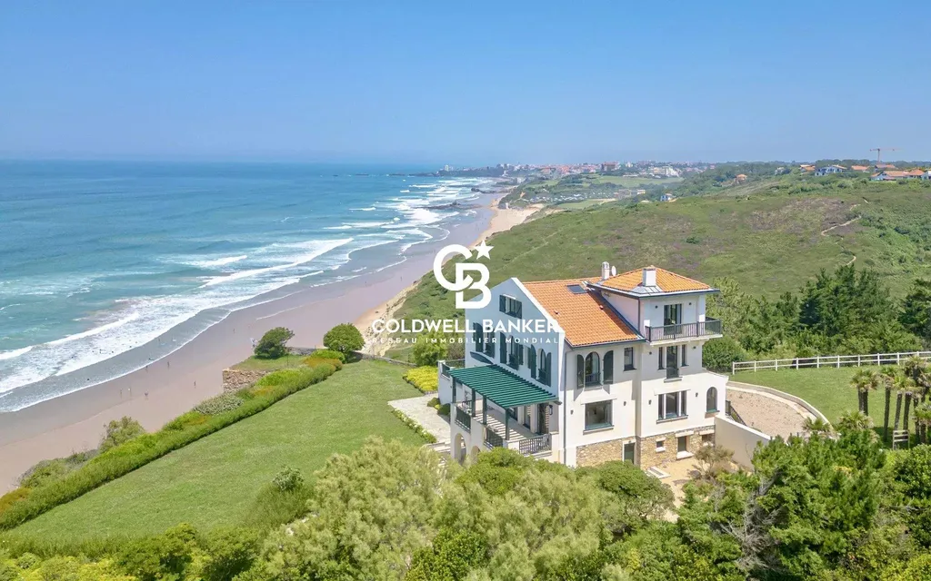 Propriété d’exception à vendre en première ligne à Bidart – vue mer imprenable sur 5 hectares