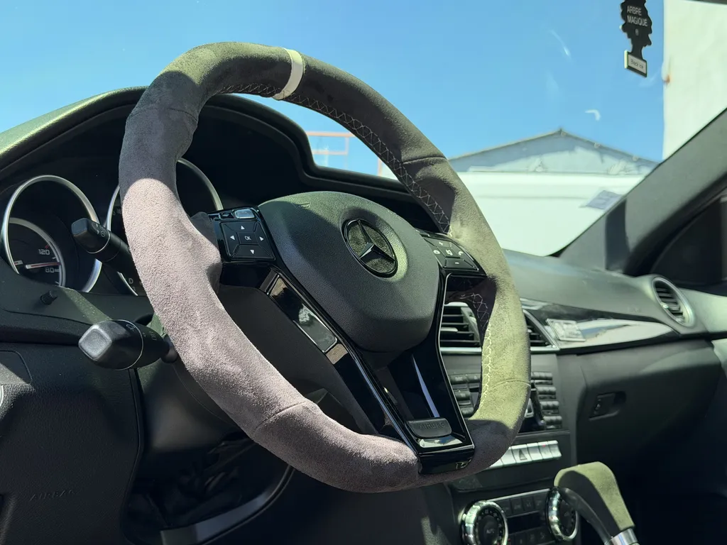 Mercedes C63 AMG W204 Phase 2 préparée par ADP Performance avec Stage 1 sur mesure et conversion éthanol E85
