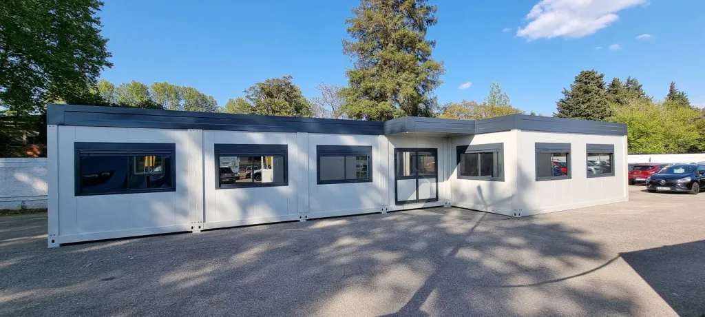Nouveau locaux de Renault à Avignon en structures modulaires