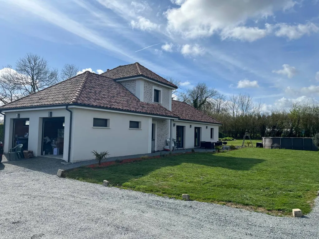 A vendre, construction contemporaine de 2022, située à 5min de Doudeville - Rare sur le marché