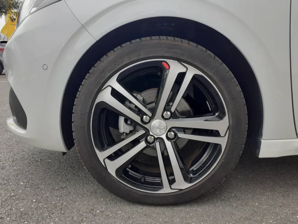 Peugeot 208 OCCASION PureTech 110ch S&S EAT6 GT Line TOIT PANORAMIQUE proche de Toulouse Occitanie