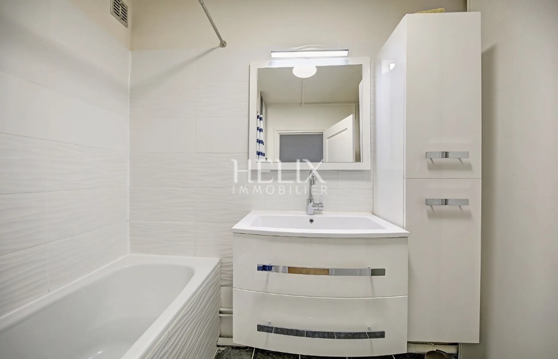 Le Pecq rive gauche bel appartement en très bon état général avec possibilité d'acquérir un box en sus