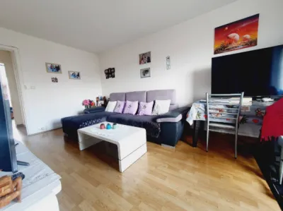 Appartement à vendre 3 pièces ST PRIEST REVAISON avec balcon cave et parking