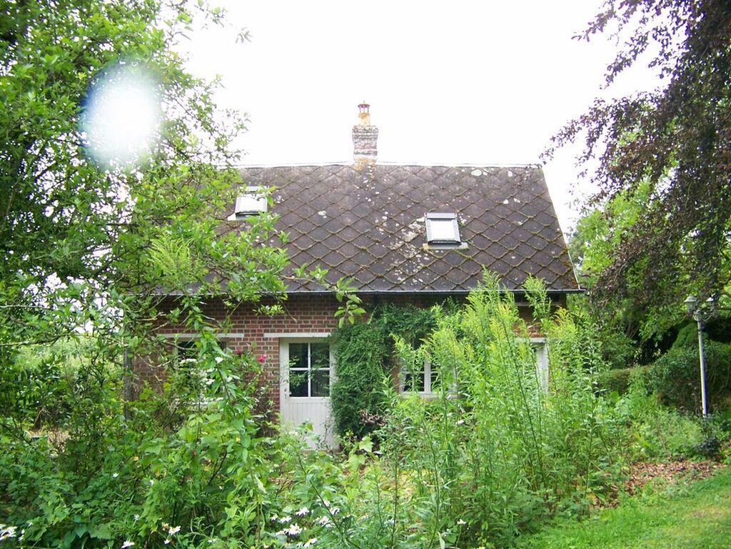 Recherche ensemble immobilier (briques et silex) à environ 30 minutes de la mer Calvados 14