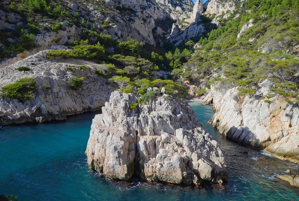 Visiter les Calanques en bateau 