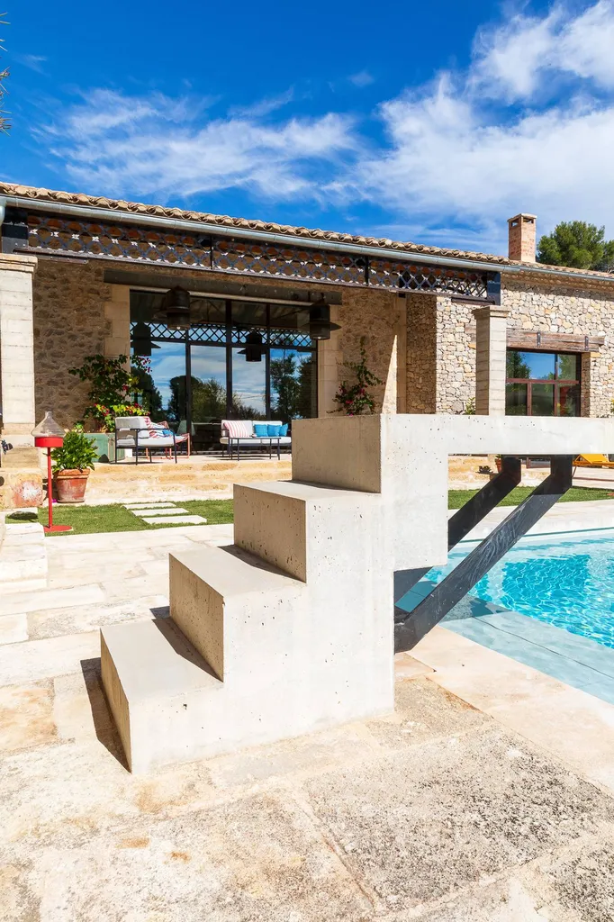 réalisation d'une piscine traditionnelle 13300 Salon-de-Provence