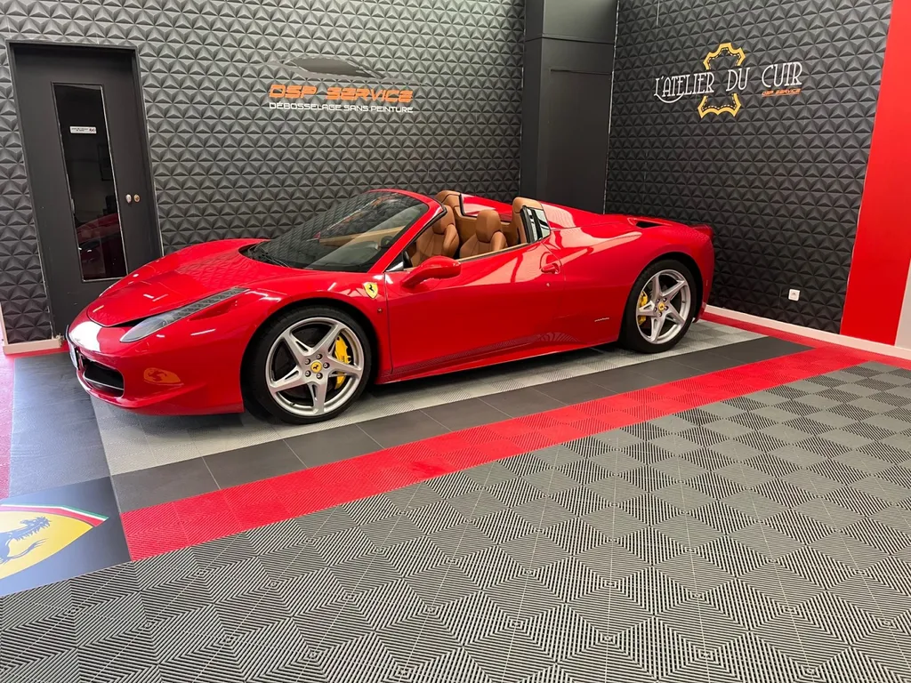 Repigmentation des cuirs de cette Ferrari 458 Spider à Le Mans (72)