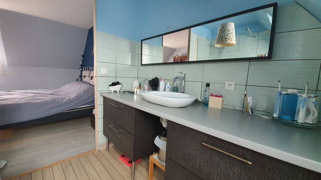 A vendre belle maison ossature bois de 160 m², dans un quartier calme d'OFFRANVILLE 76550, à 10 minutes de la mer et de Dieppe 76200, et à 2 heures de Paris via l'autoroute A13.