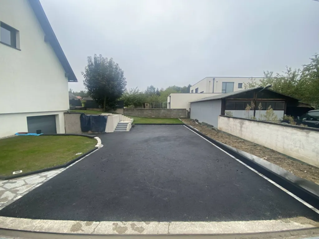 Cour enrobé maison CLK 
