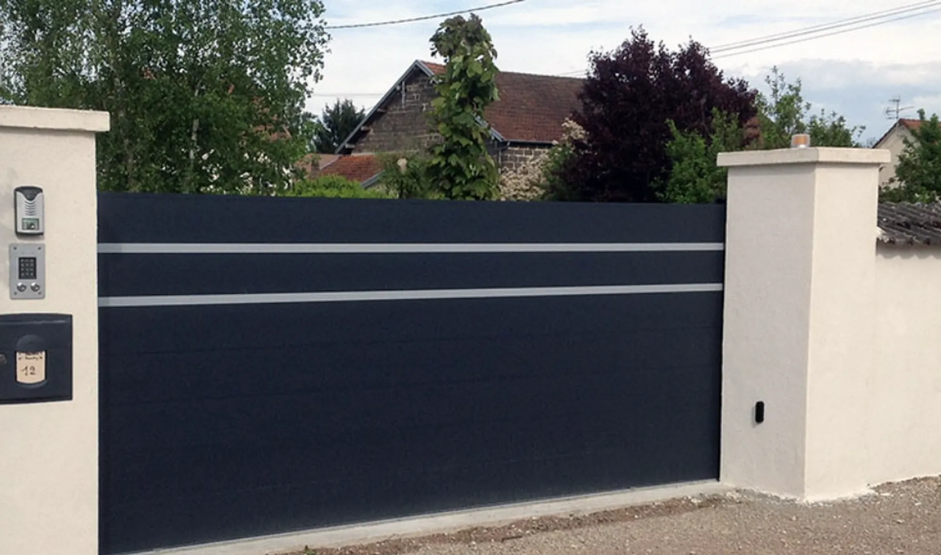 Installation d'un portail battant ou coulissant sur Martignas, Professionnel de Merignac, demandez un devis gratuit pour votre futur entrée