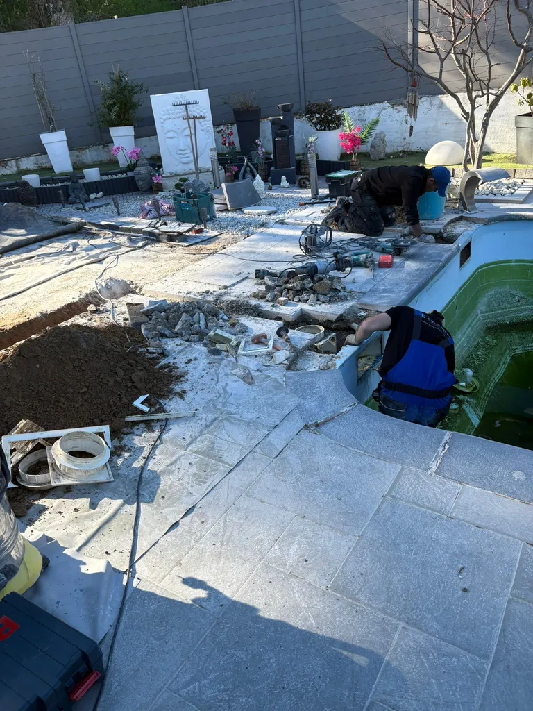 Réparation et remplacement de skimmer de piscine dans les Bouches-du-Rhône – dépannage skimmer fuyard ou cassé à Aix-en-Provence, Marseille et Les Pennes-Mirabeau