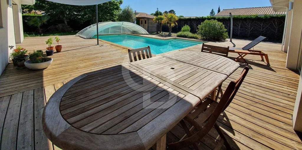 Vente maison contemporaine avec piscine MARTIGNAS SUR JALLE