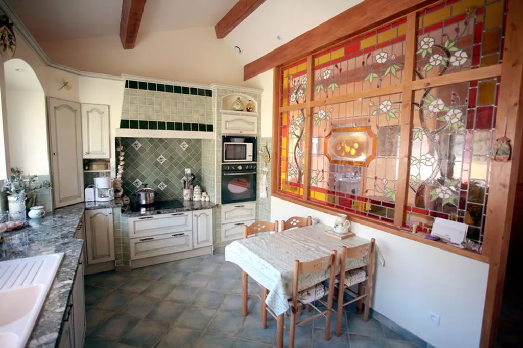 Bastide contemporaine dans les Monts de Vaucluse