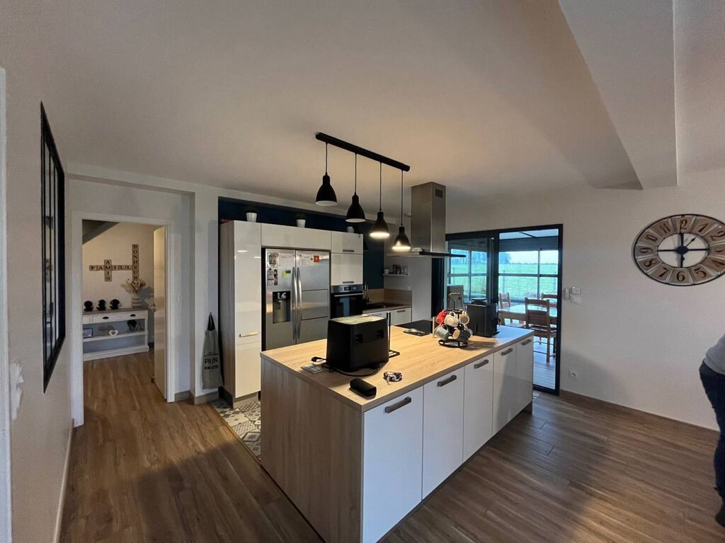 Exclusivité ! Superbe contemporaine de 2018 - Constructeur Gueudry - Belles prestations !