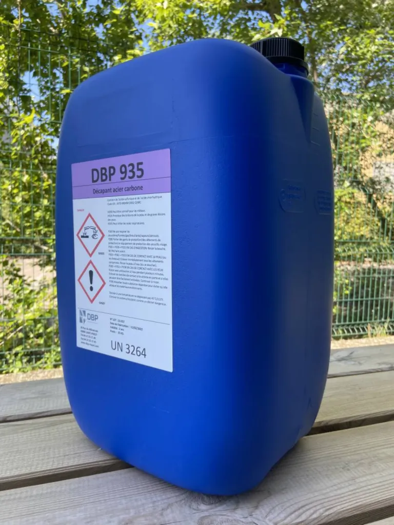 Produit pour bain de décapage pour l'immersion d'aciers en carbone - DBP 935